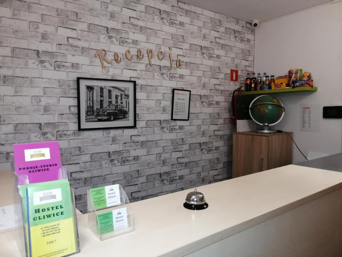 Hostel Gliwice Centrum Parking エクステリア 写真