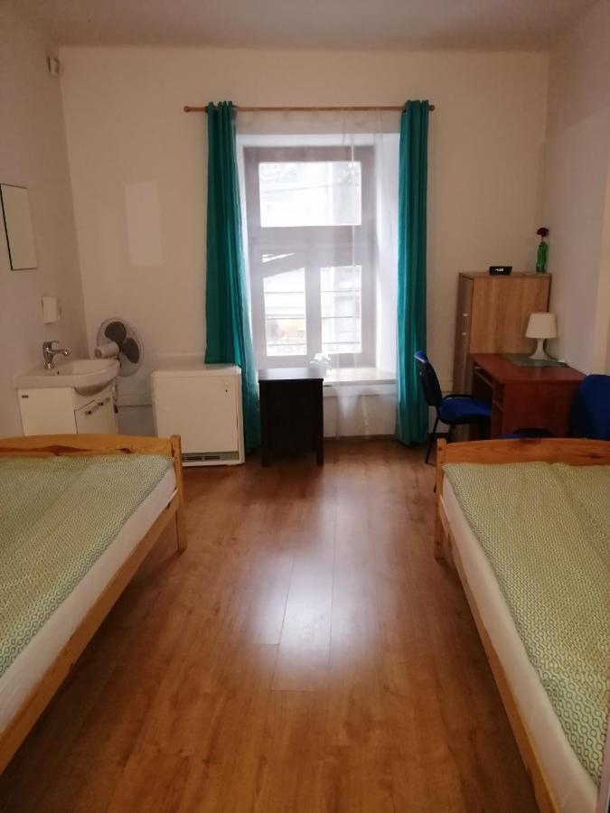 Hostel Gliwice Centrum Parking エクステリア 写真