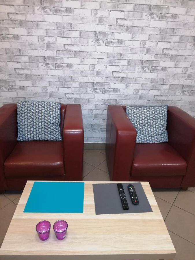 Hostel Gliwice Centrum Parking エクステリア 写真