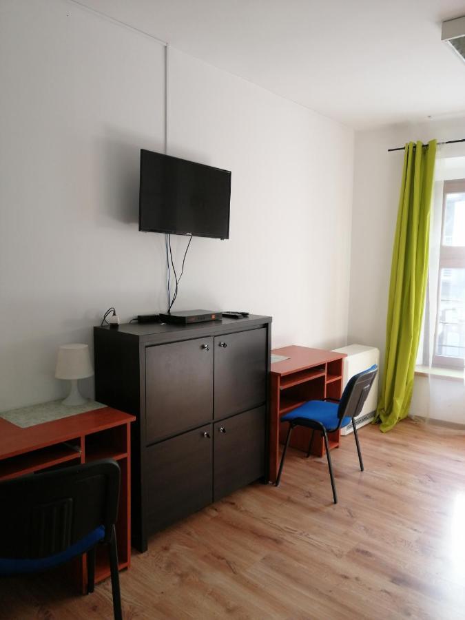 Hostel Gliwice Centrum Parking エクステリア 写真
