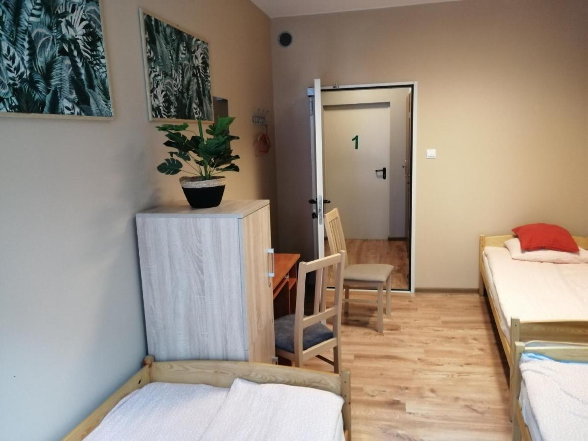 Hostel Gliwice Centrum Parking エクステリア 写真