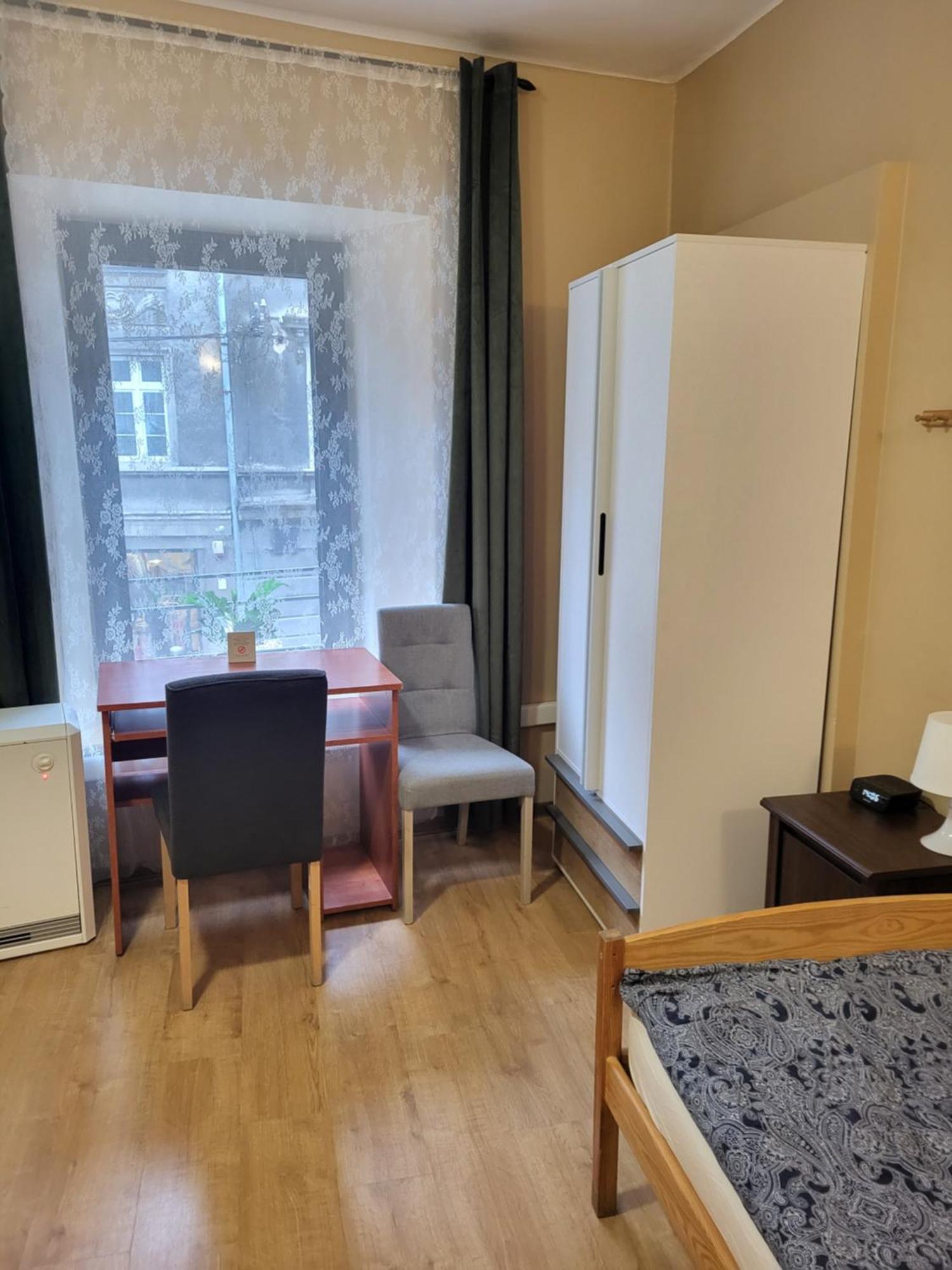 Hostel Gliwice Centrum Parking エクステリア 写真