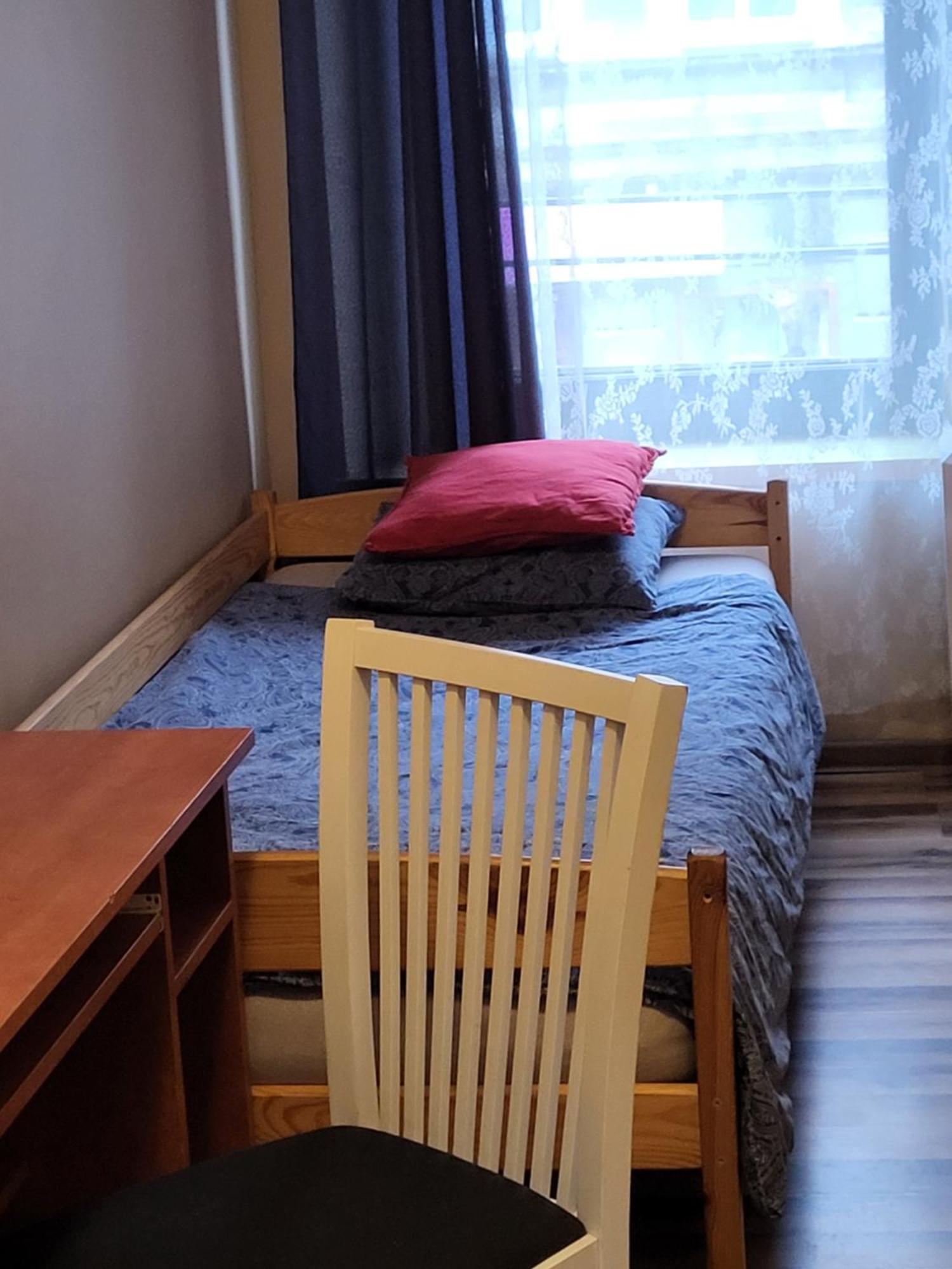 Hostel Gliwice Centrum Parking エクステリア 写真