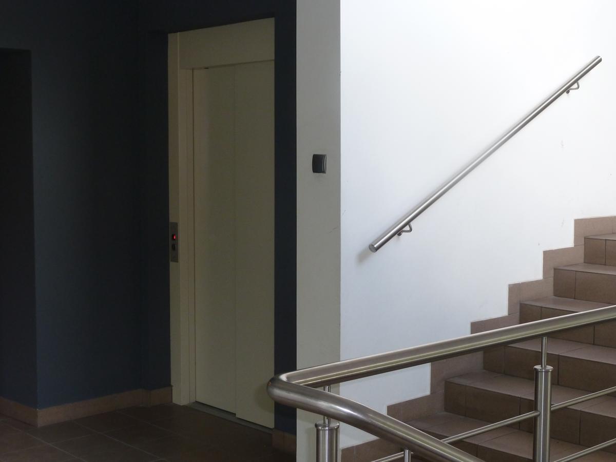 Hostel Gliwice Centrum Parking エクステリア 写真